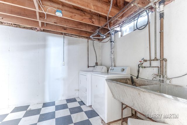 2530 De Hoop Avenue, Wyoming, MI 49509