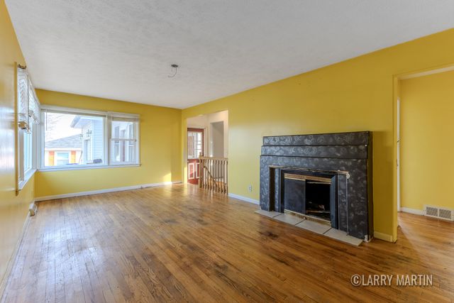 2530 De Hoop Avenue, Wyoming, MI 49509