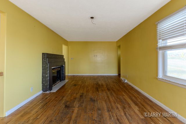 2530 De Hoop Avenue, Wyoming, MI 49509