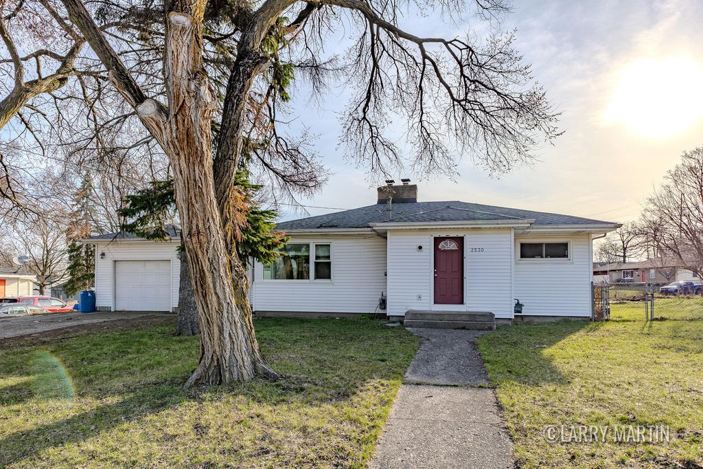 2530 De Hoop Avenue, Wyoming, MI 49509