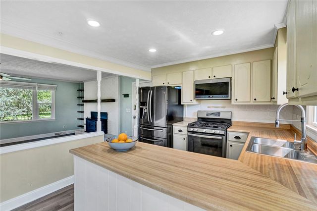 209 Hickory Drive, Easley, SC 29642