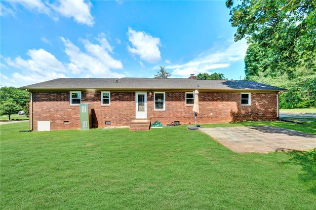 209 Hickory Drive, Easley, SC 29642