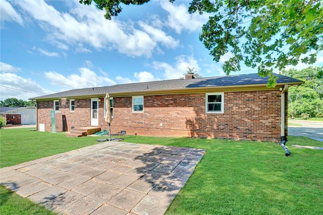 209 Hickory Drive, Easley, SC 29642