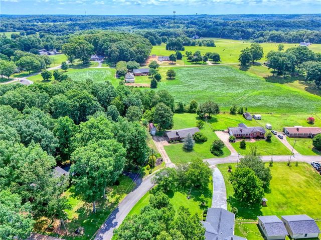 209 Hickory Drive, Easley, SC 29642