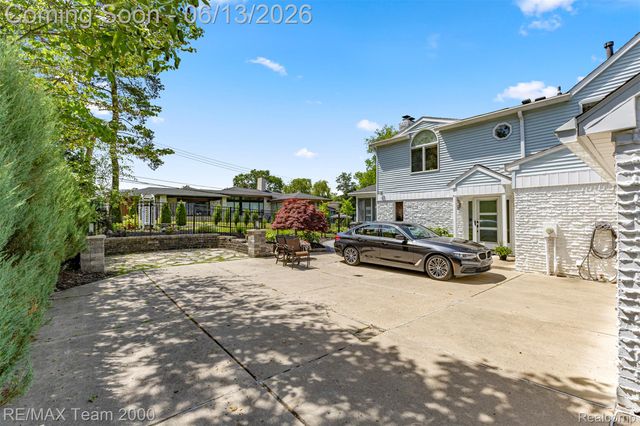 137 N Brady Road, Dearborn, MI 48124