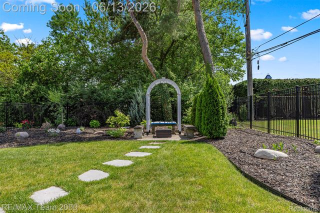 137 N Brady Road, Dearborn, MI 48124