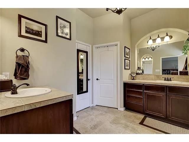 1008 Blackman CT, Hutto, TX 78634