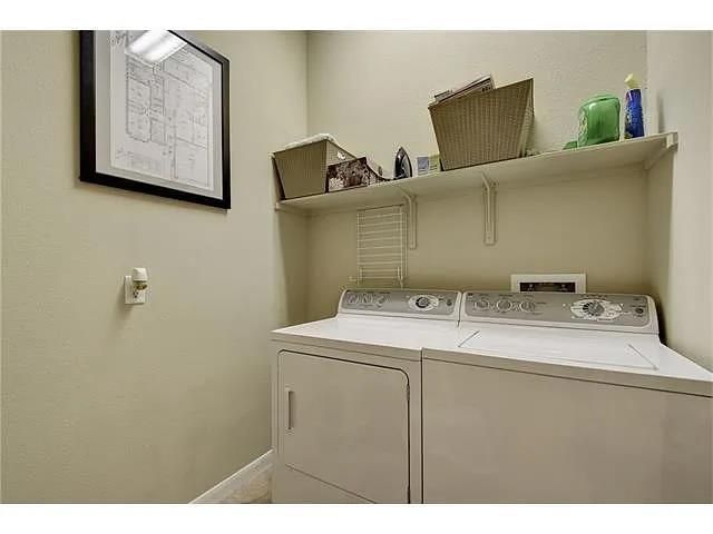 1008 Blackman CT, Hutto, TX 78634