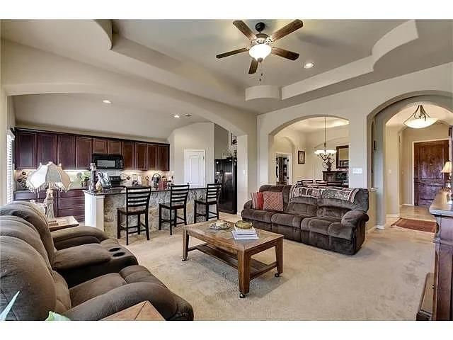 1008 Blackman CT, Hutto, TX 78634