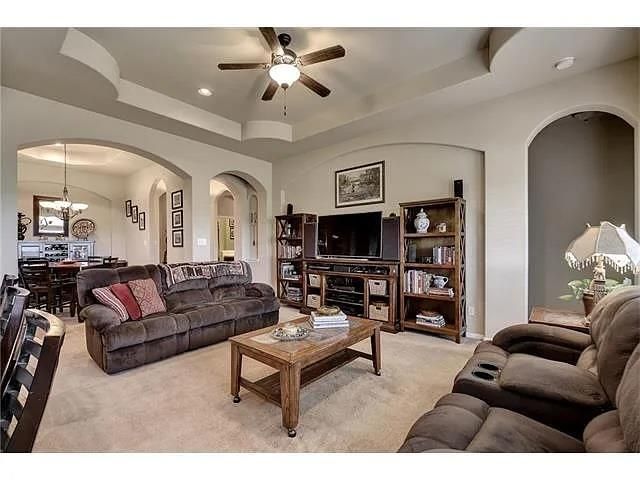 1008 Blackman CT, Hutto, TX 78634