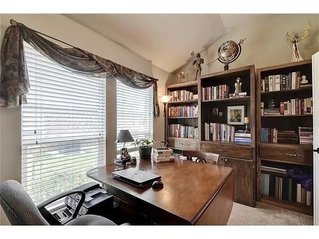 1008 Blackman CT, Hutto, TX 78634