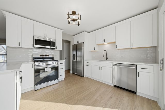 20020 S Sycamore Drive, Frankfort, IL 60423