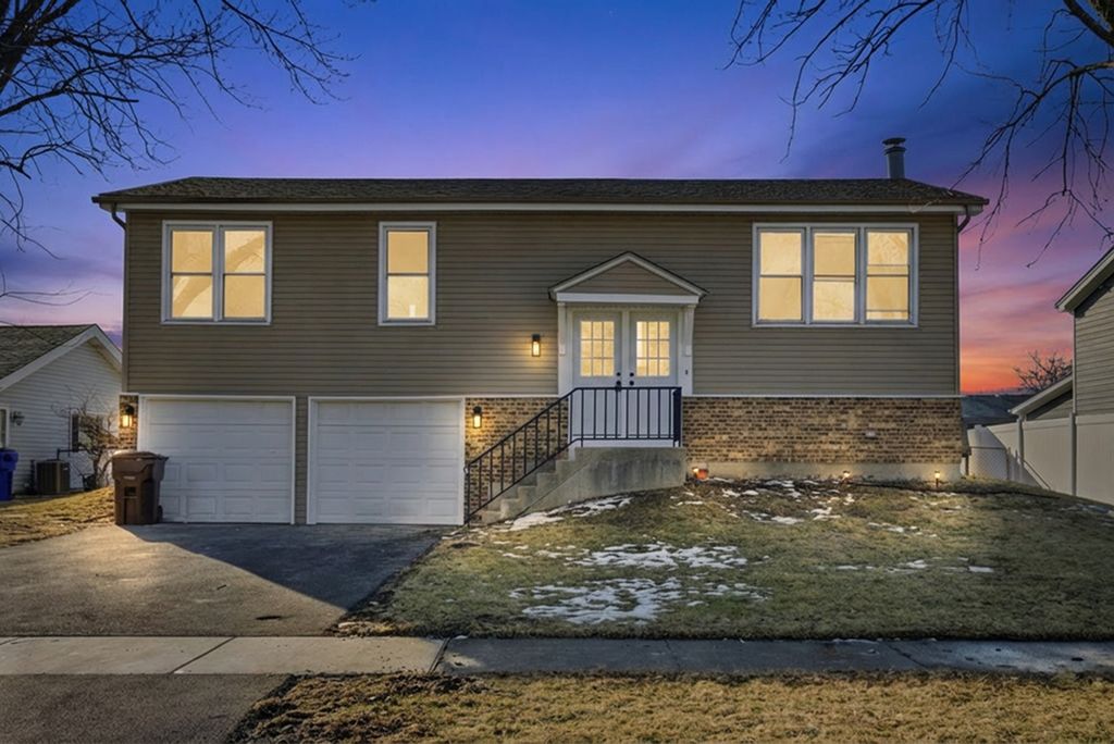 20020 S Sycamore Drive, Frankfort, IL 60423