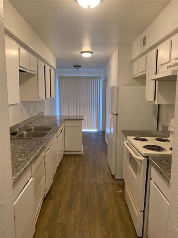 6200 W Tidwell Road 2701, Houston, TX 77092