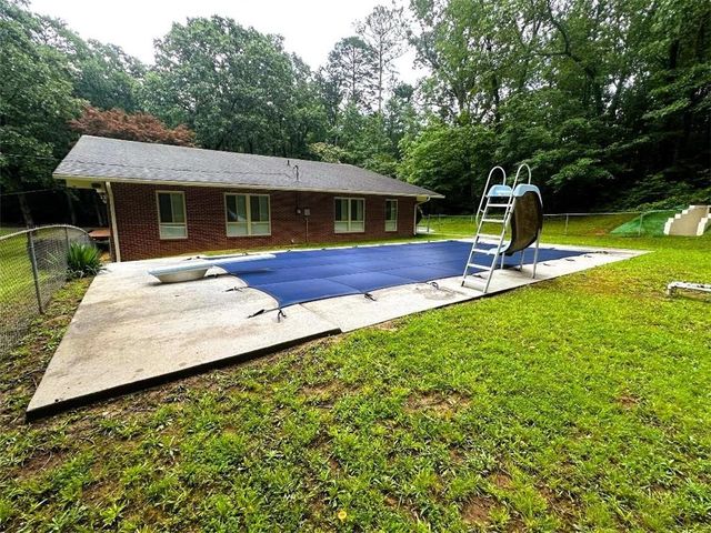 158 Nike Drive, Calhoun, GA 30701