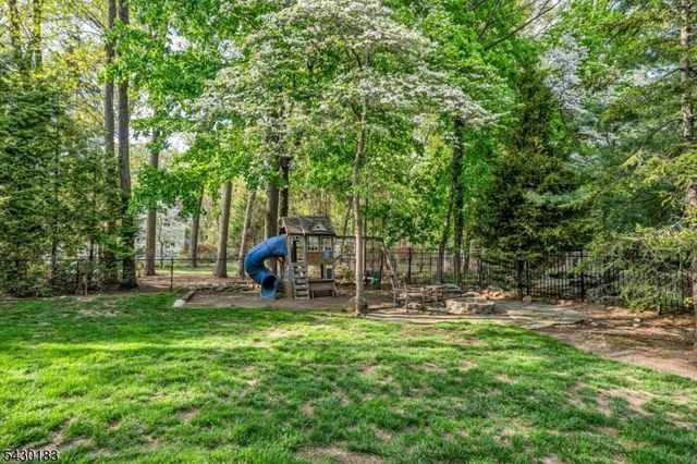 63 Park Ave, Wyckoff Twp., NJ 07481