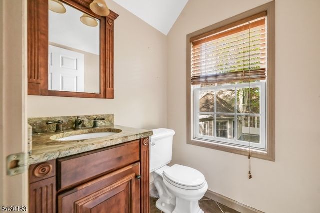 63 Park Ave, Wyckoff Twp., NJ 07481