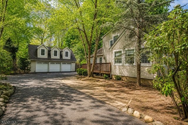 63 Park Ave, Wyckoff Twp., NJ 07481