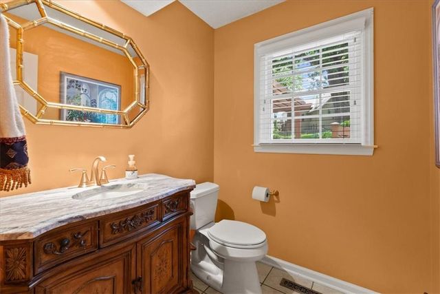 8315 Richards Road, Lenexa, KS 66215