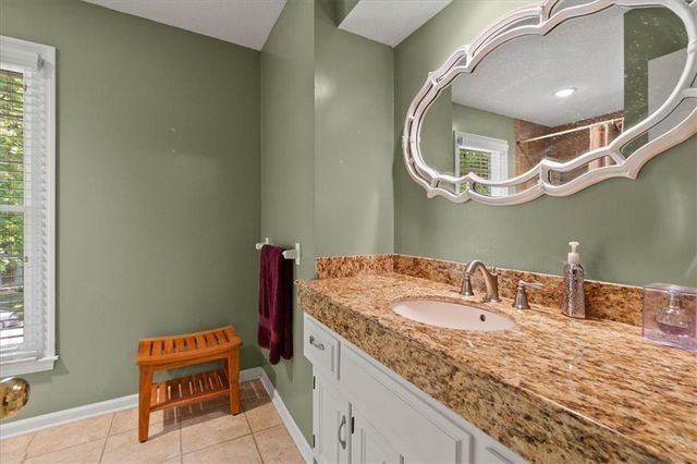 8315 Richards Road, Lenexa, KS 66215