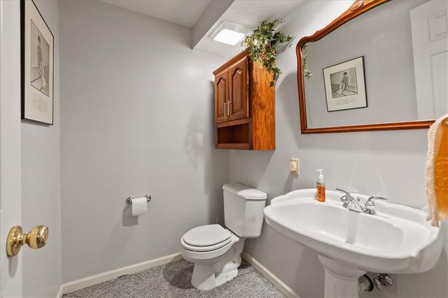 8315 Richards Road, Lenexa, KS 66215