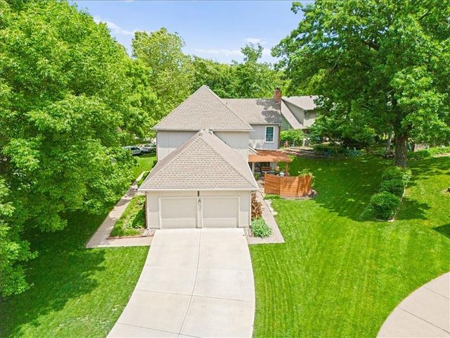 8315 Richards Road, Lenexa, KS 66215