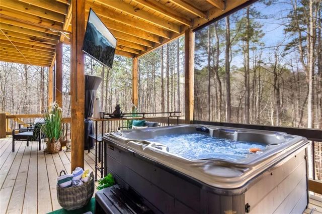 227 Fir Lane, Ellijay, GA 30540