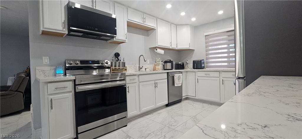 1221 Jefferson Avenue, Las Vegas, NV 89106 — photo 3
