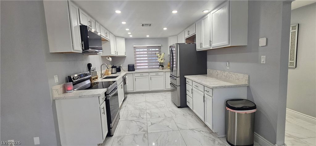1221 Jefferson Avenue, Las Vegas, NV 89106 — photo 4
