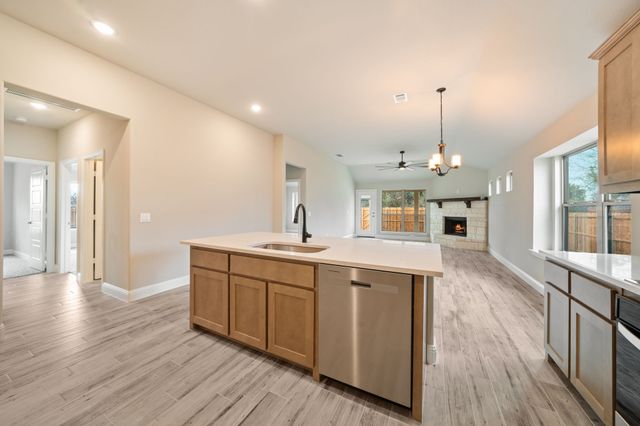 612 Kyle Drive, Tioga, TX 76271