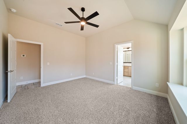 612 Kyle Drive, Tioga, TX 76271