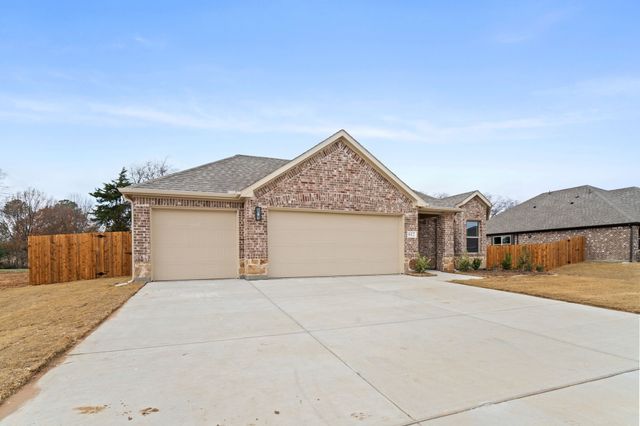 612 Kyle Drive, Tioga, TX 76271