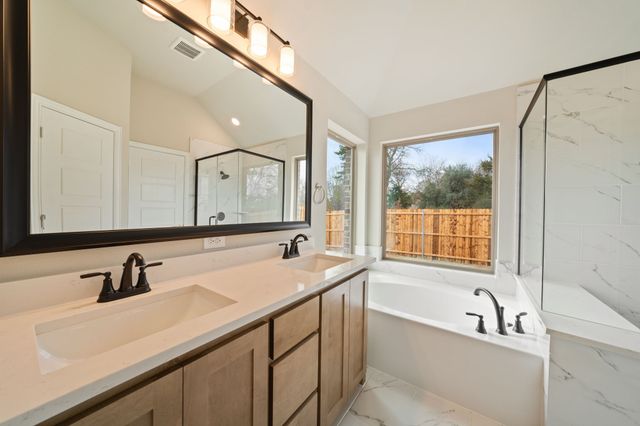 612 Kyle Drive, Tioga, TX 76271