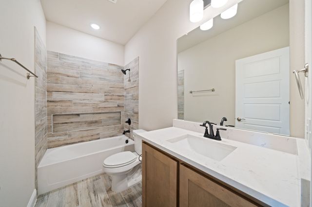 612 Kyle Drive, Tioga, TX 76271