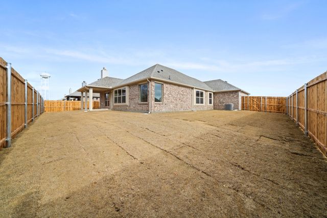 612 Kyle Drive, Tioga, TX 76271