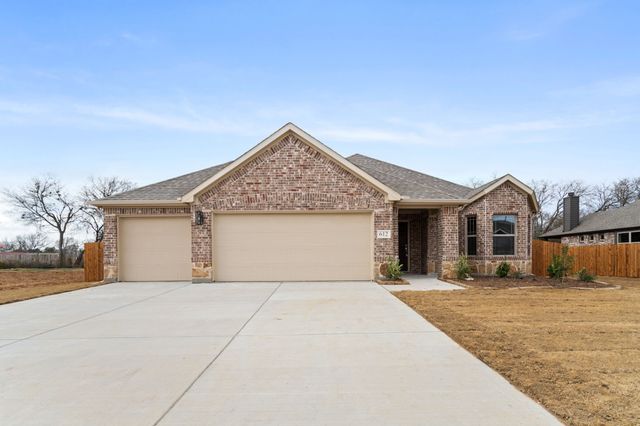 612 Kyle Drive, Tioga, TX 76271