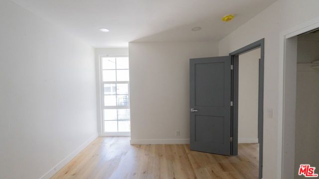 835 S Sherbourne Drive 9, Los Angeles, CA 90035