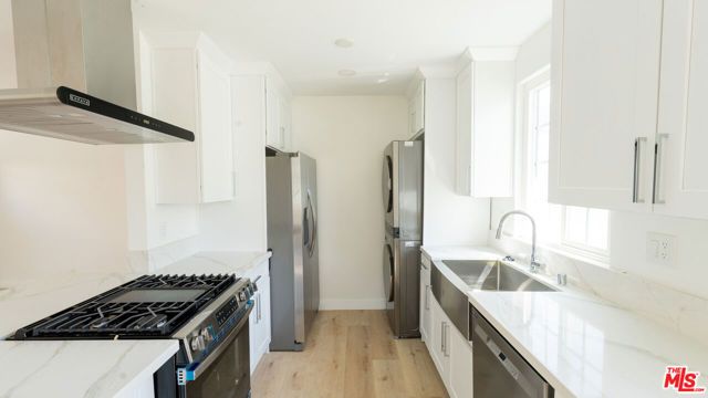 835 S Sherbourne Drive 9, Los Angeles, CA 90035
