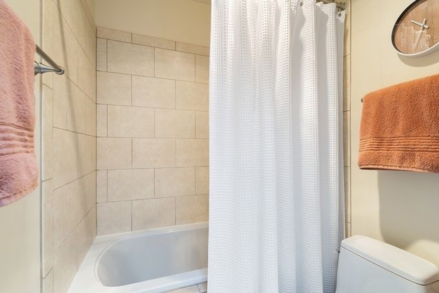 753 W Dickens Avenue, Chicago, IL 60614