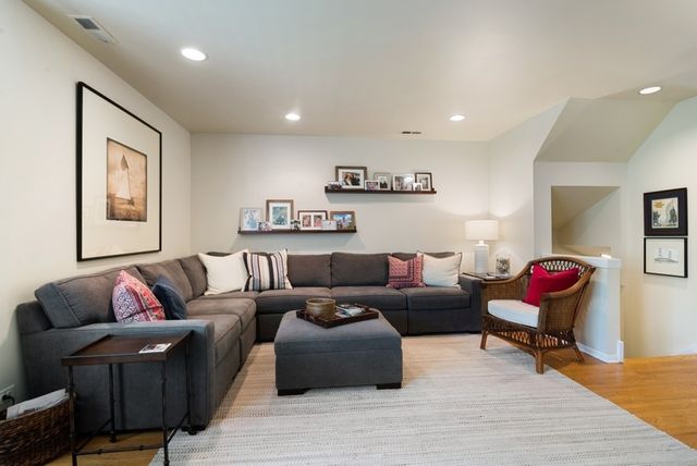 753 W Dickens Avenue, Chicago, IL 60614