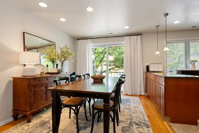 753 W Dickens Avenue, Chicago, IL 60614