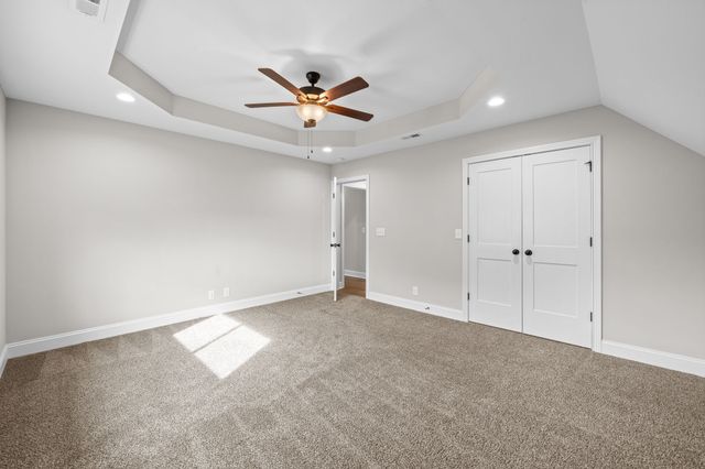 1592 Charles Bell Rd, Clarksville, TN 37040