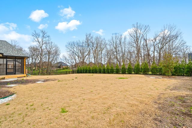 1592 Charles Bell Rd, Clarksville, TN 37040