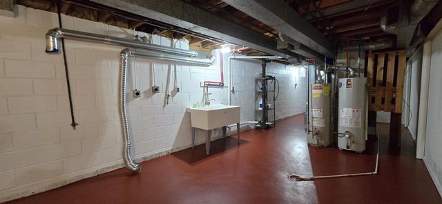 7930 W CONGRESS STREET, Milwaukee, WI 53218