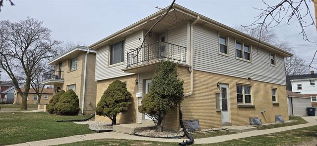 7930 W CONGRESS STREET, Milwaukee, WI 53218