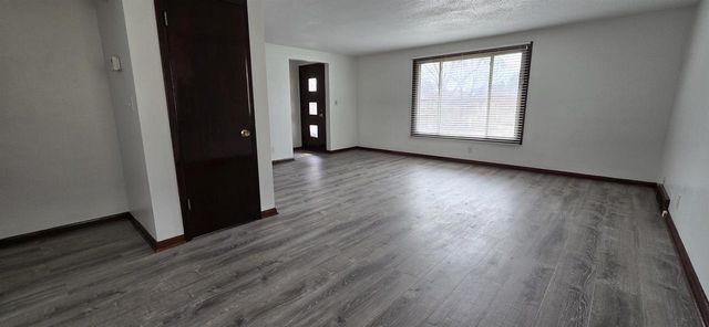 7930 W CONGRESS STREET, Milwaukee, WI 53218