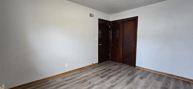 7930 W CONGRESS STREET, Milwaukee, WI 53218