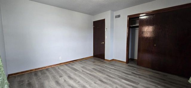 7930 W CONGRESS STREET, Milwaukee, WI 53218