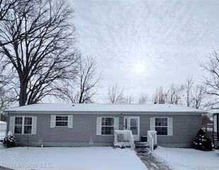 6054 Lapeer Road, Burton, MI 48509