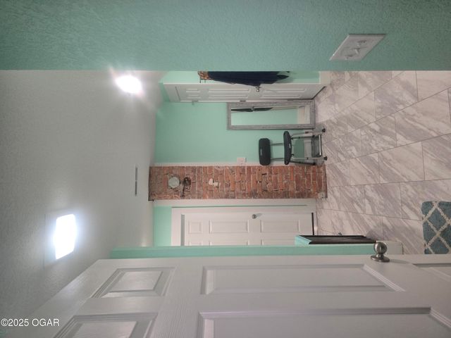 511 S Jackson Avenue, Joplin, MO 64801